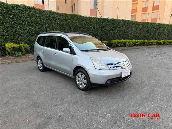 NISSAN GRAND LIVINA 1.8 SL 16V FLEX 4P AUTOMÁTICO NISSAN GRAND LIVINA 1.8 SL 16V FLEX 4P AUTOMÁTICO